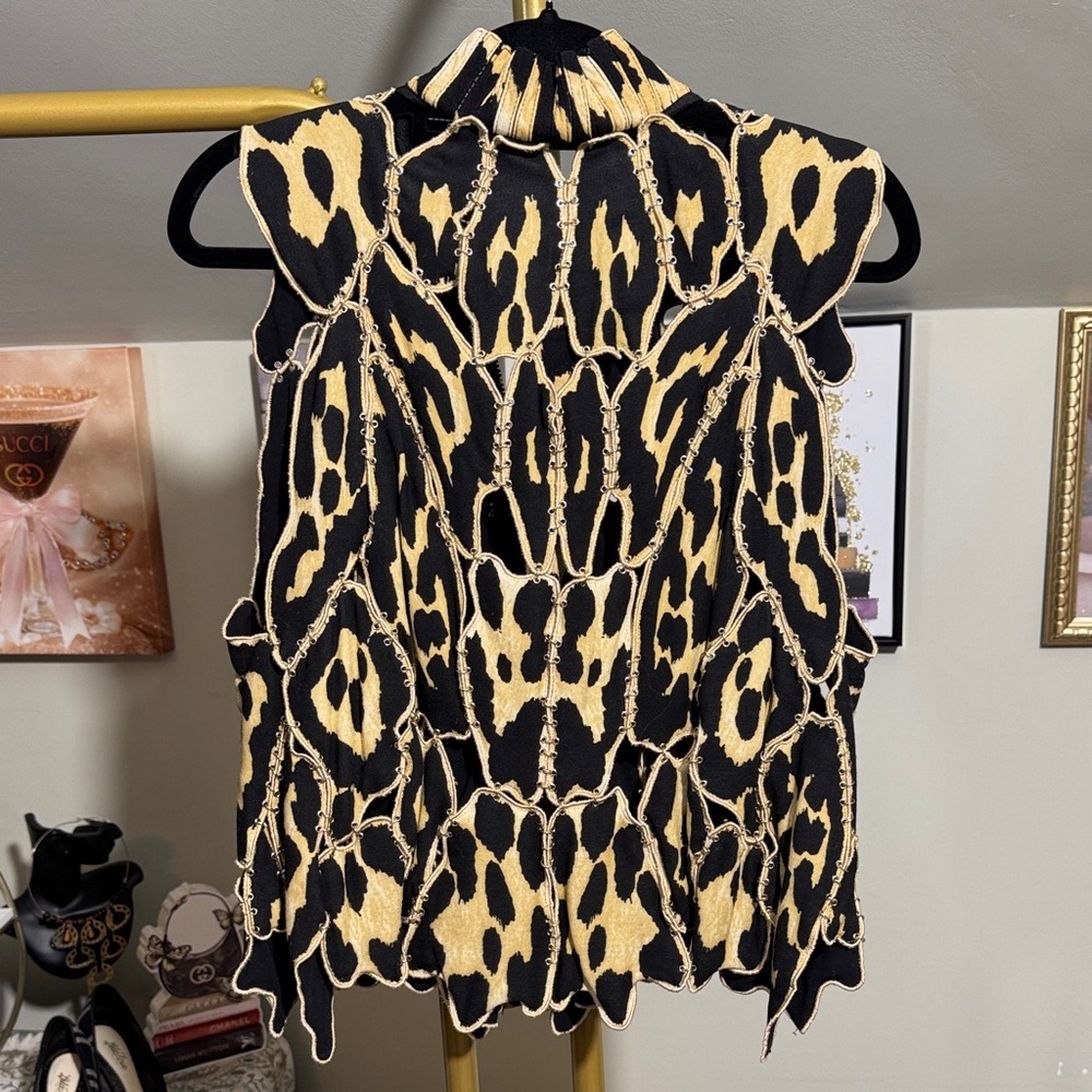 🌠Givenchy Runway! ONE OF A KIND!Reconstructed Black/Gold Leopard Print Zip Vest! - Picture 3 of 10